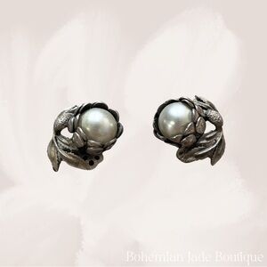 Vintage Faux Pearl Silver Flower Clip On Earrings